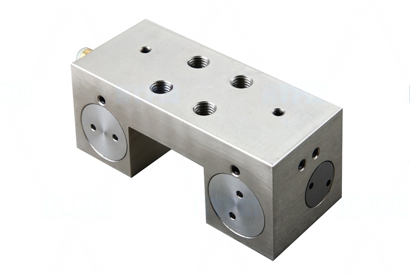 常开（滚珠）气压钳制器